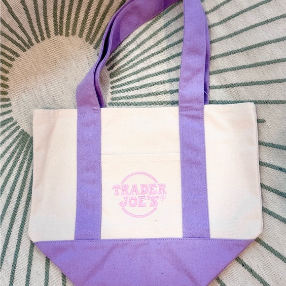 🚨VIRAL🚨Trader Joe's Pastel Purple and Cream Mini Tote Bag NWT!!! - Picture 2 of 3